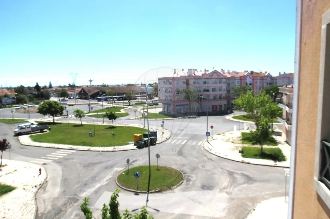 Apartamento T3 para Venda em Samora Correia Foto 9