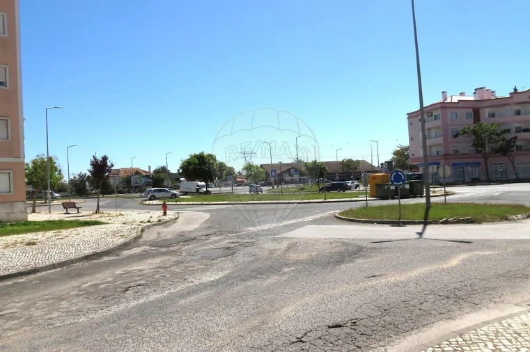 Apartamento T3 para Venda em Samora Correia Foto 11