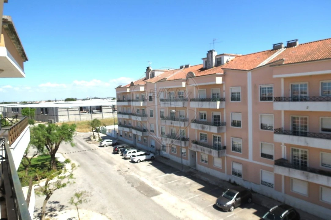 Apartamento T3 para Venda em Samora Correia Foto 3