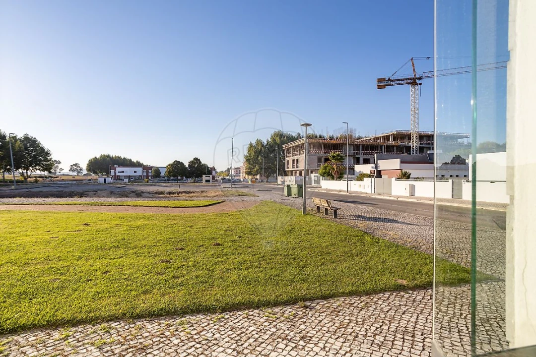 Apartamento T2 para Venda em Almeirim Foto 4