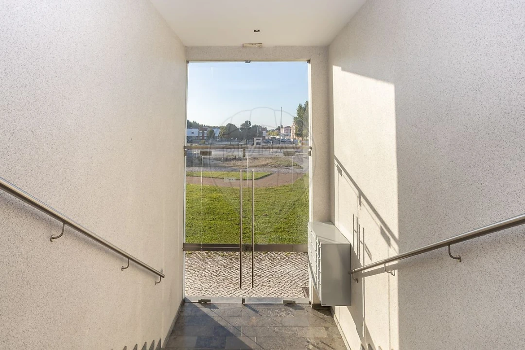 Apartamento T2 para Venda em Almeirim Foto 1