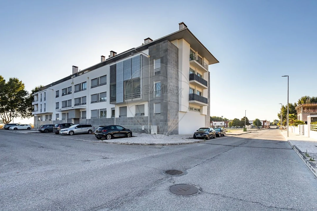 Apartamento T2 para Venda em Almeirim Foto 5