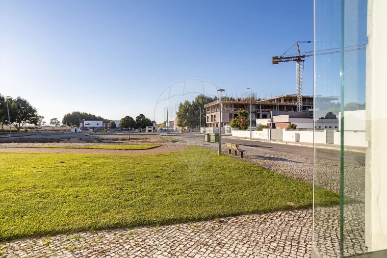 Apartamento T2 para Venda em Almeirim Foto 4