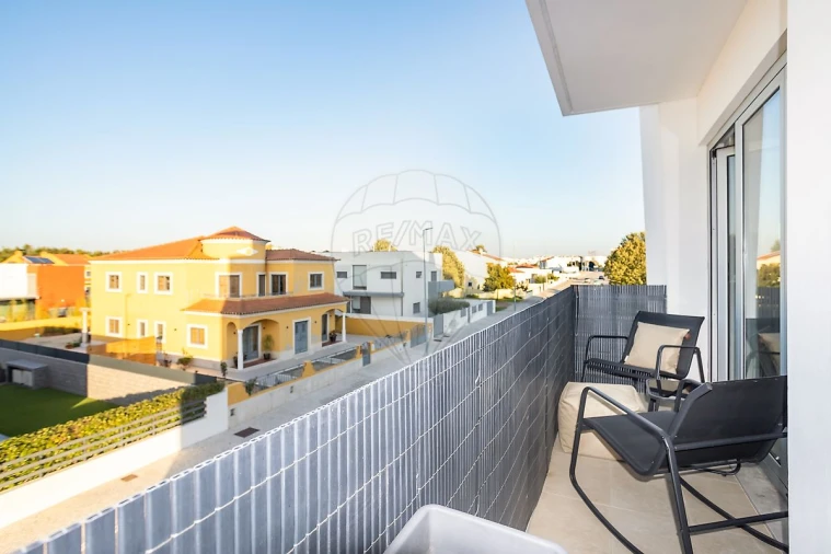 Apartamento T2 para Venda em Almeirim Foto 34