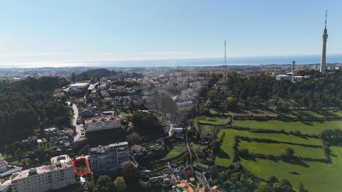 Terreno para Venda em Oliveira do Douro