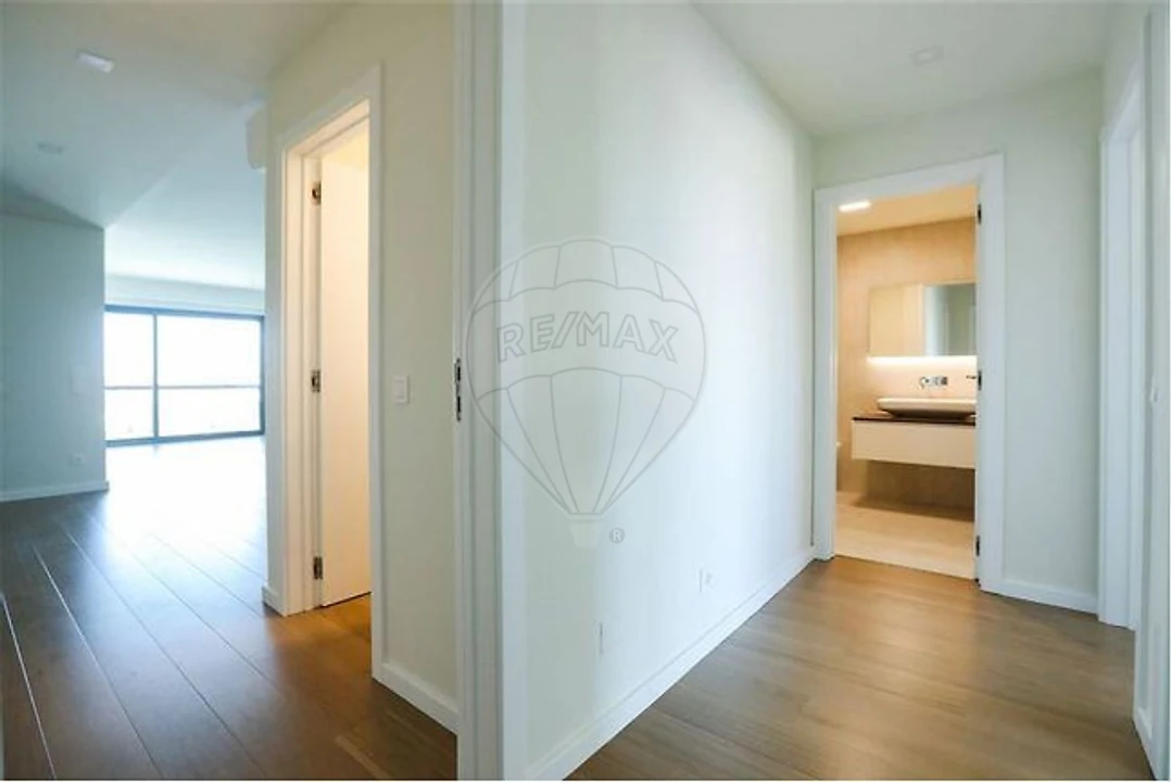 Apartamento T3 para Arrendamento em Carcavelos e Parede Foto 8