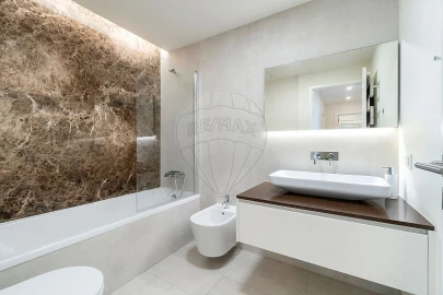 Apartamento T3 para Arrendamento em Carcavelos e Parede