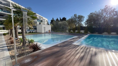 Apartamento T3 para Arrendamento em Carcavelos e Parede