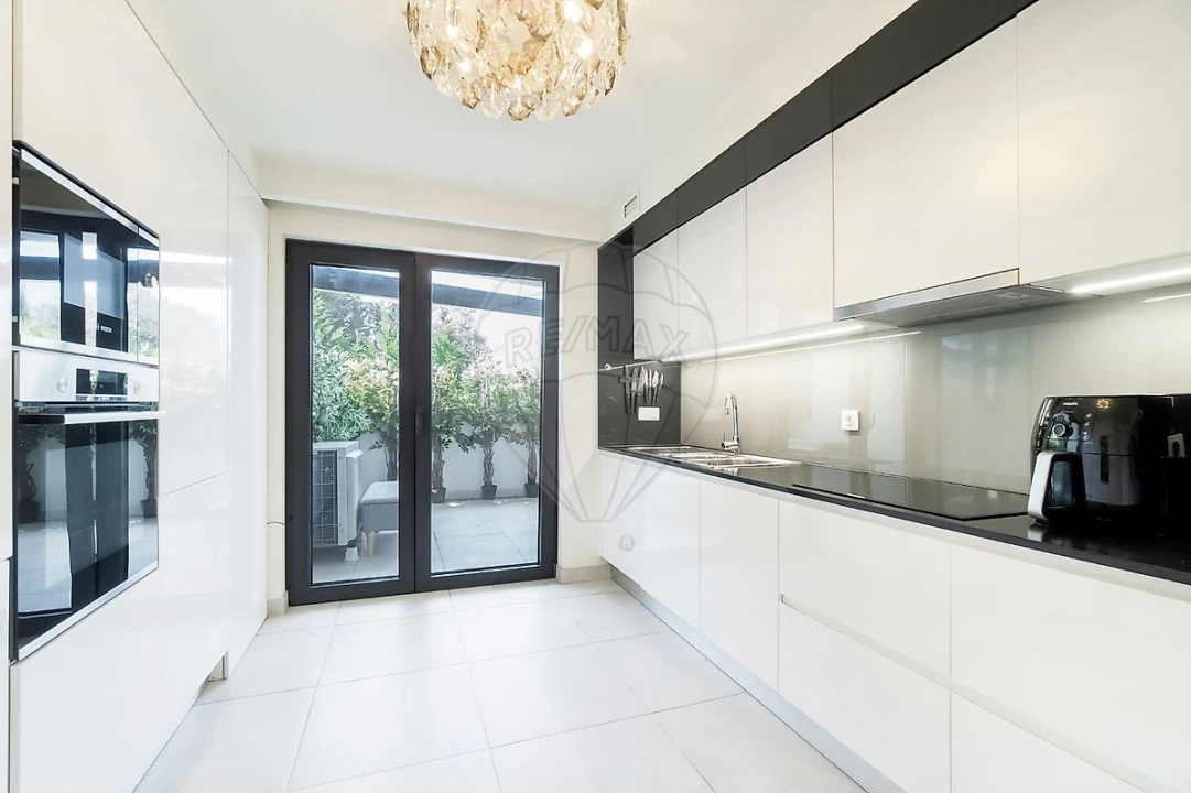 Apartamento T3 para Arrendamento em Carcavelos e Parede Foto 3