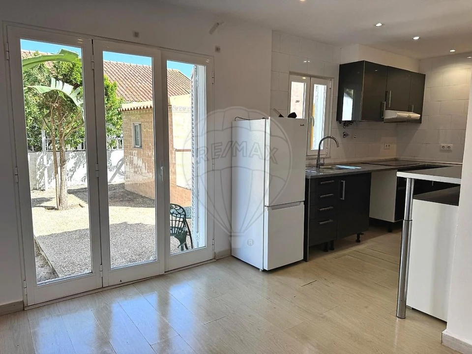 Apartamento T1 para Arrendamento em Charneca de Caparica e Sobreda Foto 15