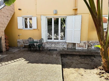 Apartamento T2 para Arrendamento em Charneca de Caparica e Sobreda