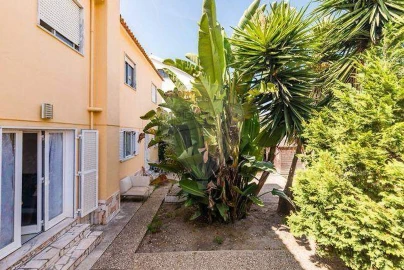 Apartamento T2 para Arrendamento em Charneca de Caparica e Sobreda
