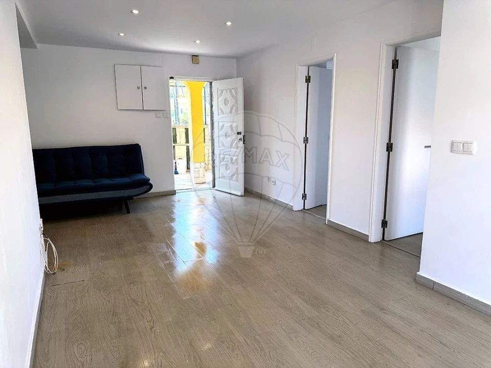 Apartamento T1 para Arrendamento em Charneca de Caparica e Sobreda Foto 7