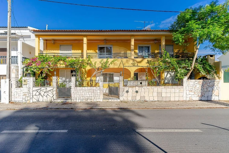 Apartamento T2 para Arrendamento em Charneca de Caparica e Sobreda Foto 17