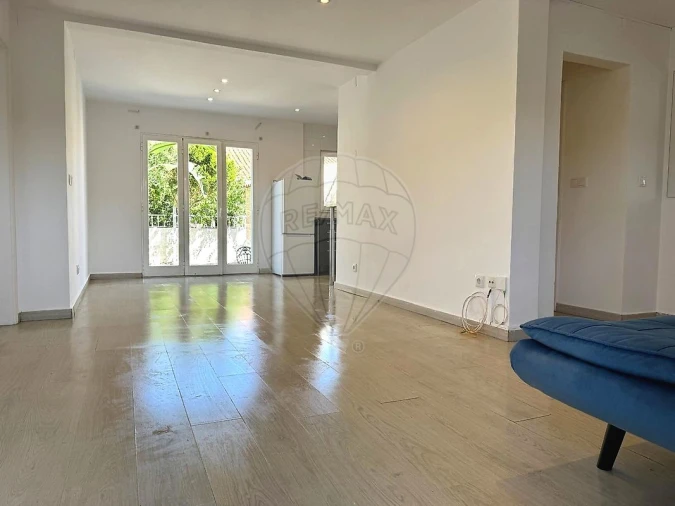 Apartamento T1 para Arrendamento em Charneca de Caparica e Sobreda Foto 12