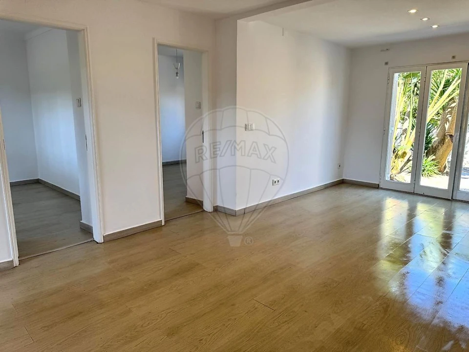 Apartamento T1 para Arrendamento em Charneca de Caparica e Sobreda Foto 14