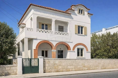Moradia T10 para Venda em Costa da Caparica