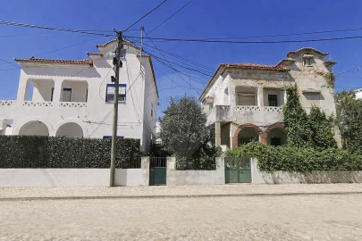 Moradia T10 para Venda em Costa da Caparica
