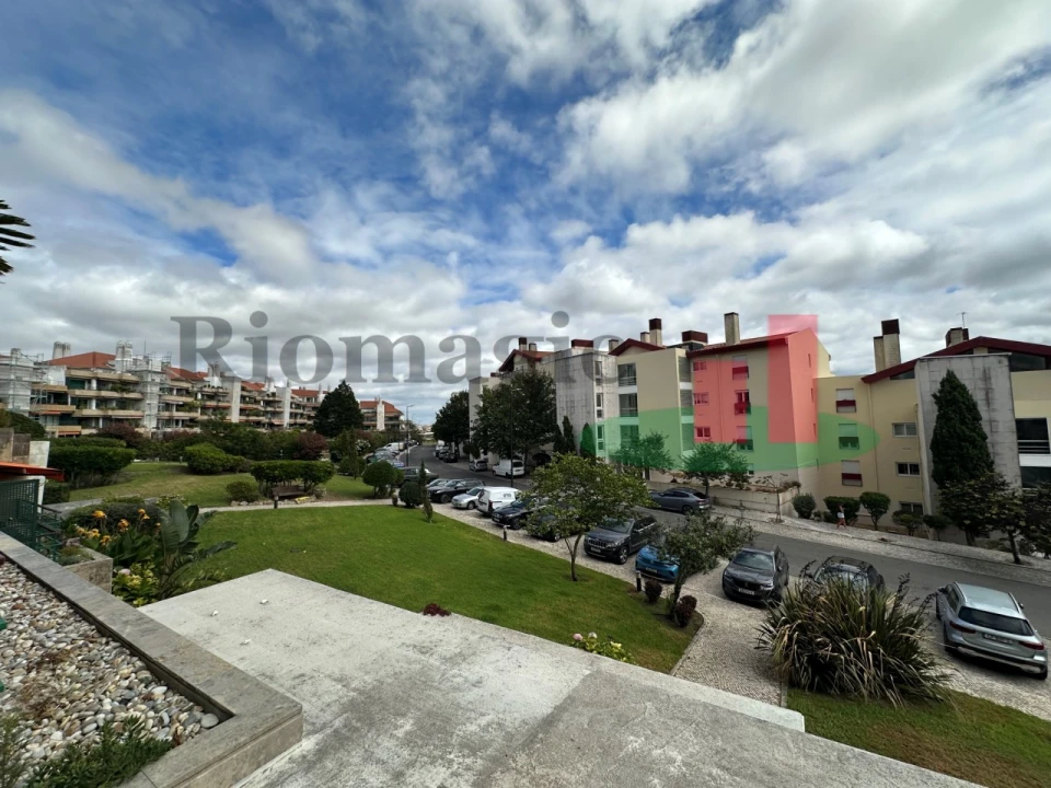 Apartamento T3 para Venda em Queluz e Belas Foto 17