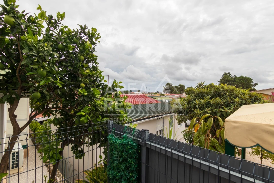 Moradia T3 para Venda em Fernao Ferro Foto 3