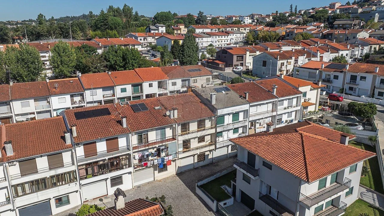 Moradia T4 para Venda em Braga (Maximinos, Sé e Cividade) Foto 12