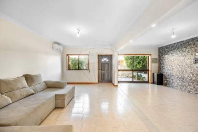 Moradia T4 para Venda em Braga (Maximinos, Sé e Cividade)