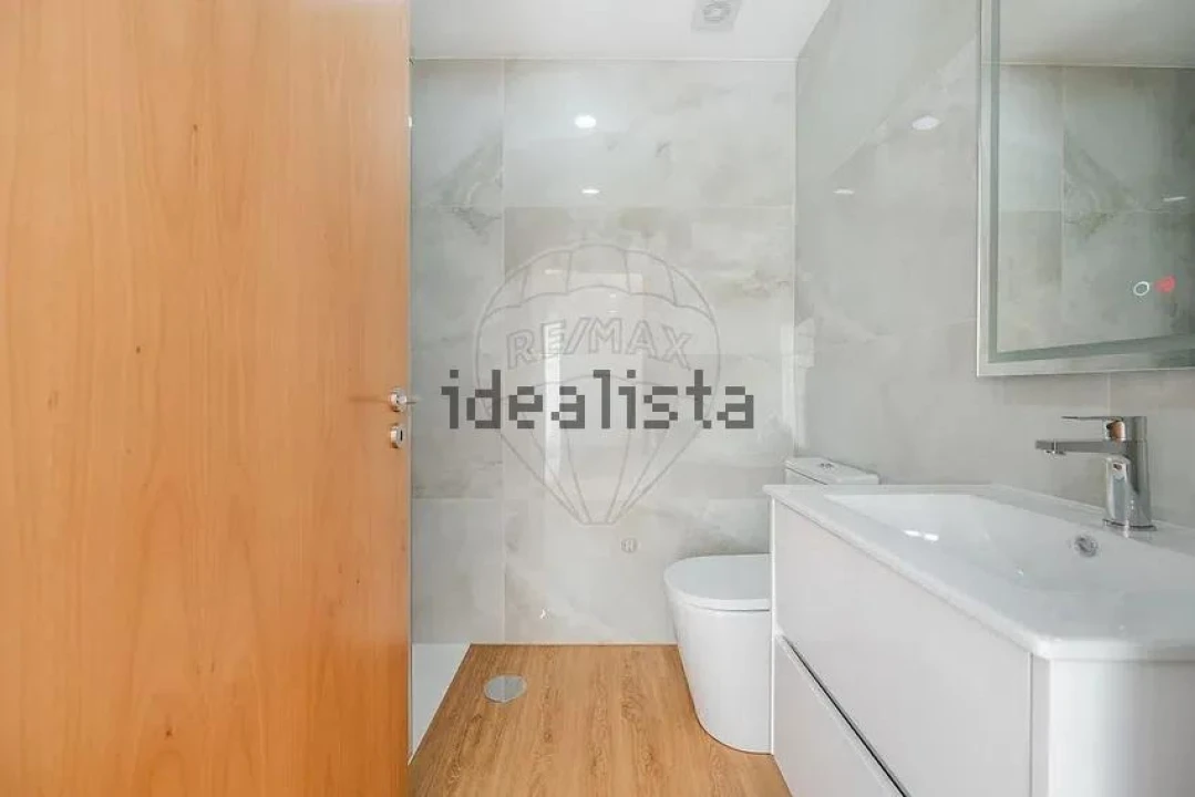 Moradia T3 para Venda em Idães Foto 22