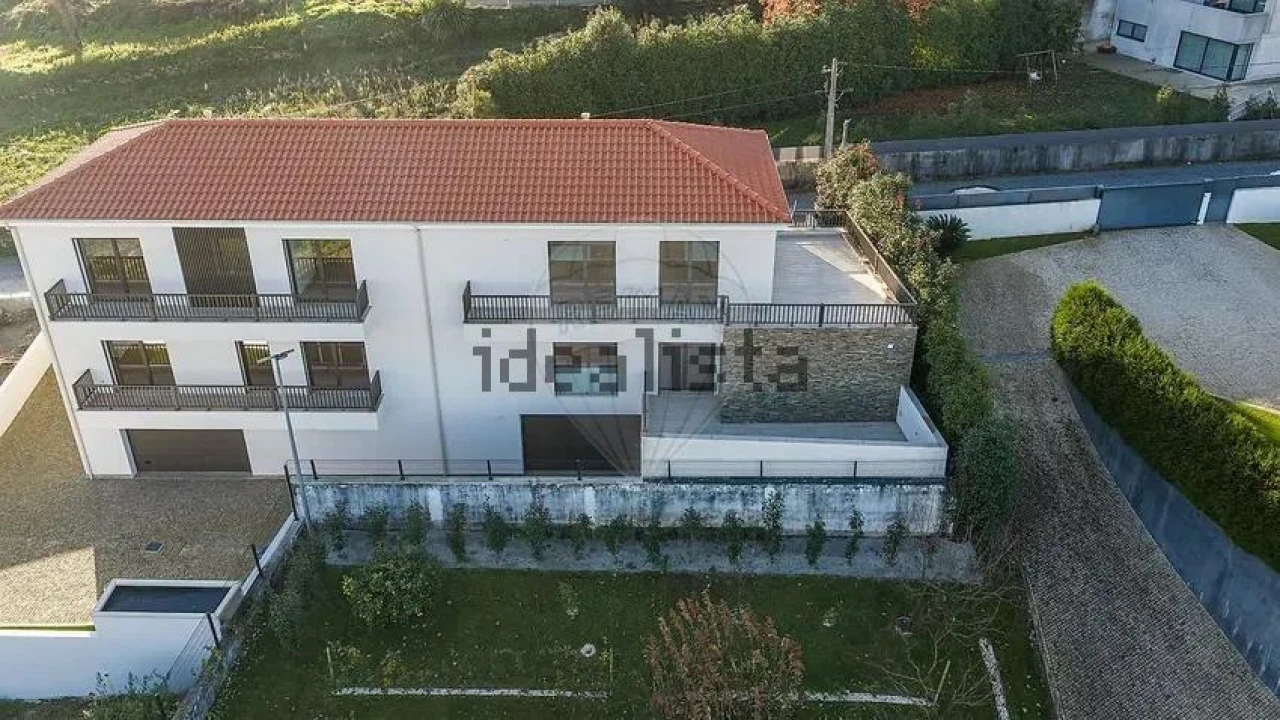 Moradia T3 para Venda em Idães Foto 3