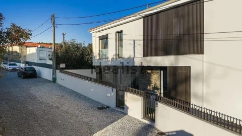 Moradia T3 para Venda em Idães