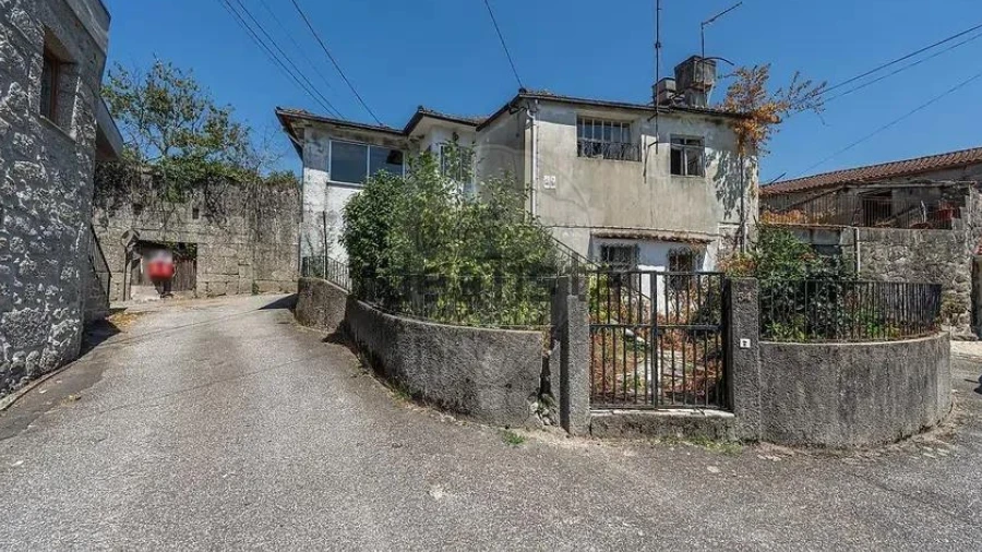 Moradia T1 para Venda em Travassos