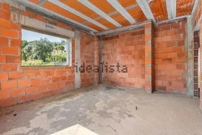 Moradia T3 para Venda em Bouro (Santa Maria)