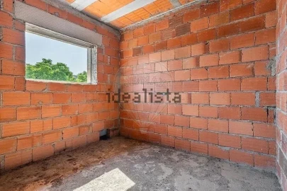 Moradia T3 para Venda em Bouro (Santa Maria)