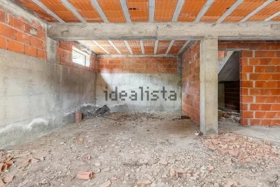 Moradia T3 para Venda em Bouro (Santa Maria)