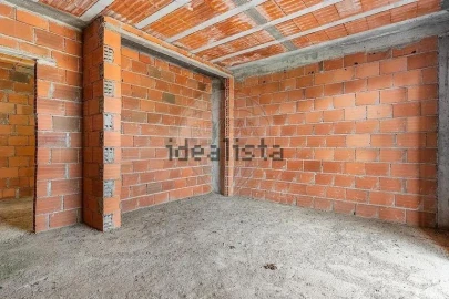 Moradia T3 para Venda em Bouro (Santa Maria)