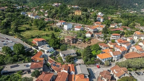 Moradia T3 para Venda em Bouro (Santa Maria)
