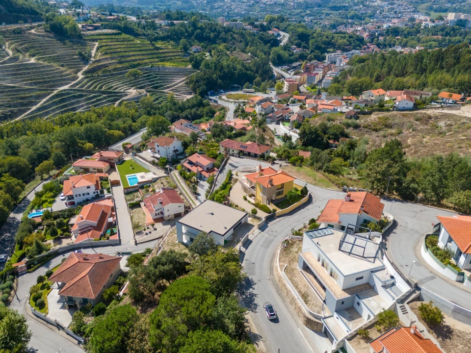 Moradia T3 para Venda em Amarante (São Gonçalo), Madalena, Cepelos e Gatão Foto 2