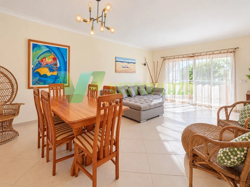 Apartamento T2 para Venda em Portimão Foto 7