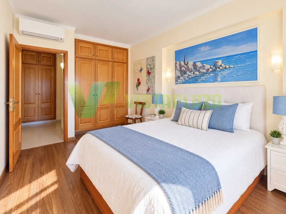 Apartamento T2 para Venda em Portimão Foto 11