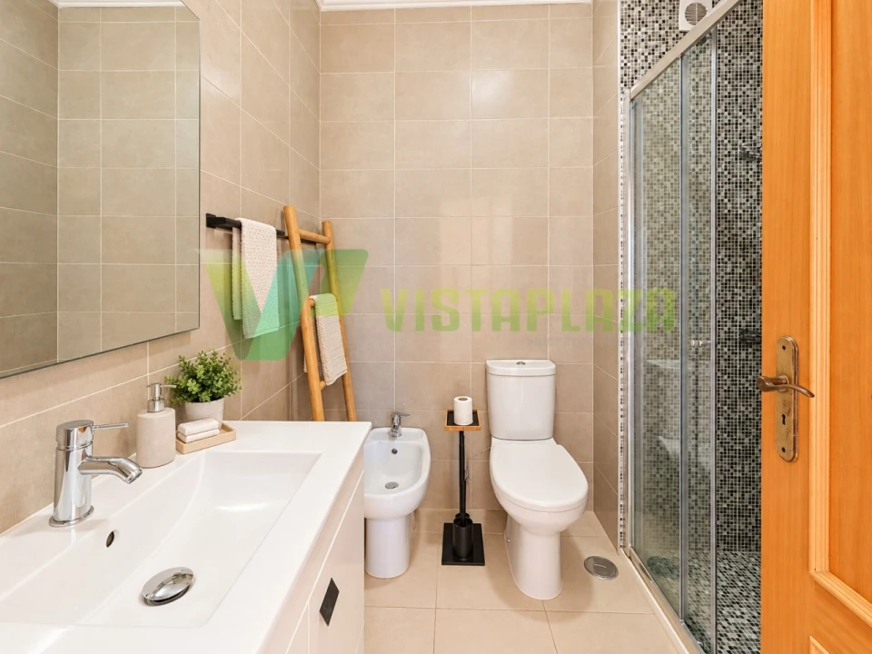 Apartamento T2 para Venda em Portimão Foto 13