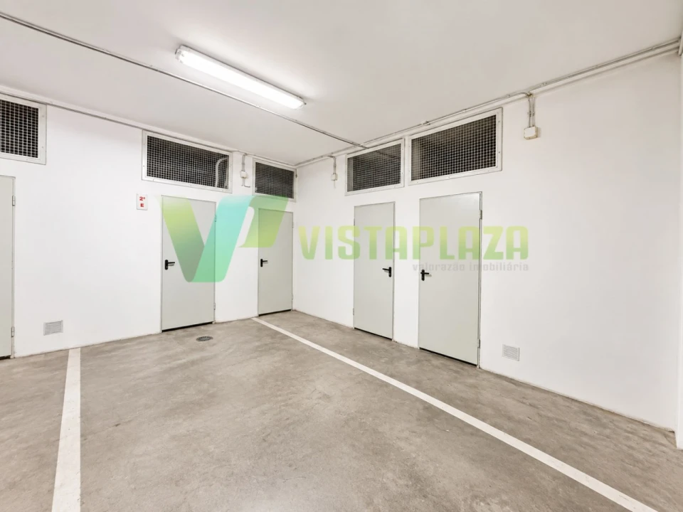 Apartamento T2 para Venda em Portimão Foto 22