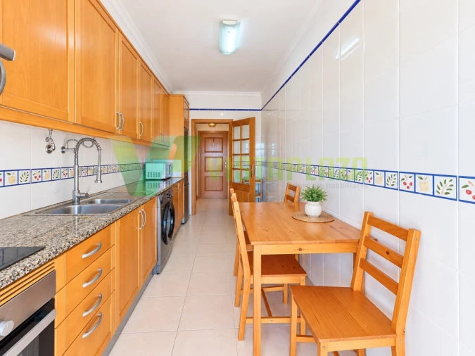 Apartamento T2 para Venda em Portimão Foto 8
