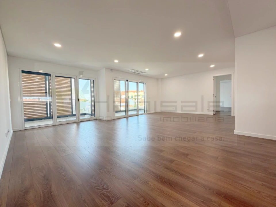 Apartamento T3 para Venda em Alcabideche Foto 3