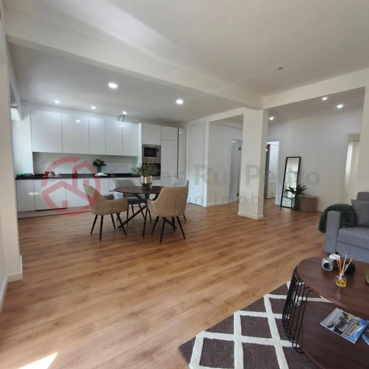 Apartamento T3 para Venda em Benfica Foto 4