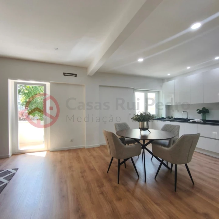 Apartamento T3 para Venda em Benfica Foto 7