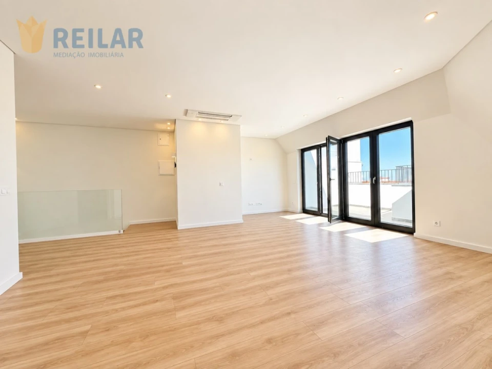 Apartamento T3 para Venda em Santa Iria de Azoia, São João da Talha e Bobadela Foto 5