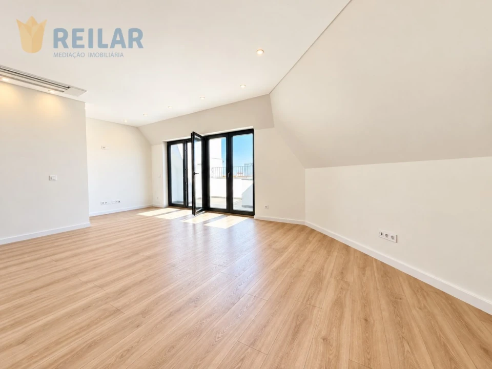 Apartamento T3 para Venda em Santa Iria de Azoia, São João da Talha e Bobadela Foto 6