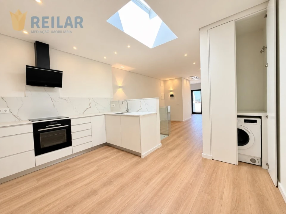 Apartamento T3 para Venda em Santa Iria de Azoia, São João da Talha e Bobadela Foto 9