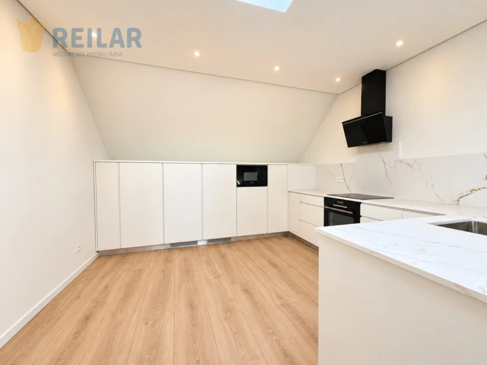 Apartamento T3 para Venda em Santa Iria de Azoia, São João da Talha e Bobadela Foto 12