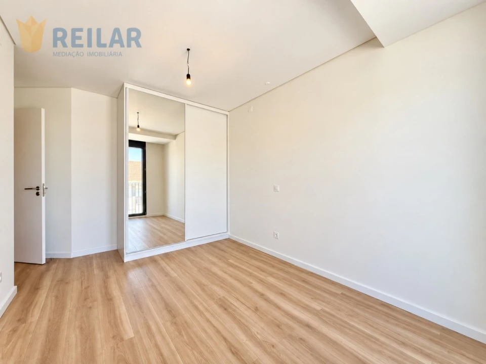 Apartamento T3 para Venda em Santa Iria de Azoia, São João da Talha e Bobadela Foto 23