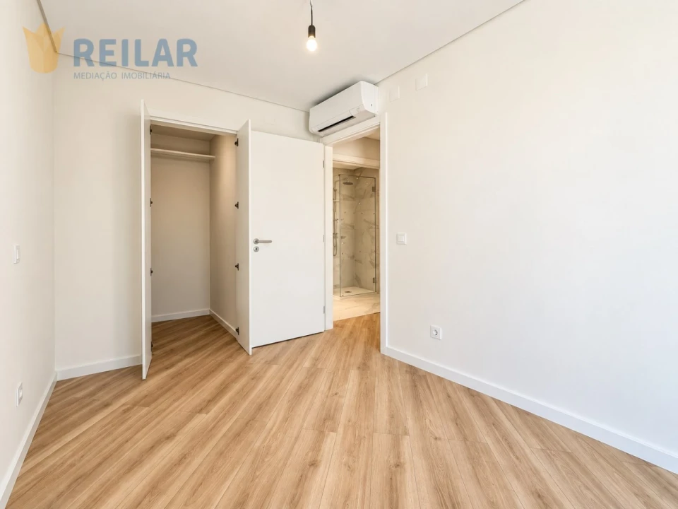 Apartamento T3 para Venda em Santa Iria de Azoia, São João da Talha e Bobadela Foto 27